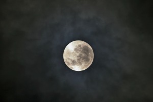 full-moon-333178_1920